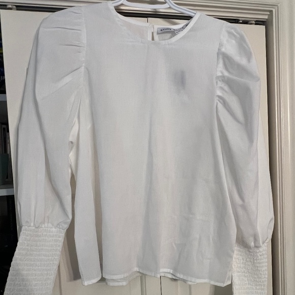 White Blouse - Picture 1 of 3